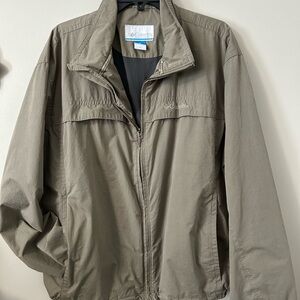 Columbia Men's Khaki Windbreaker
